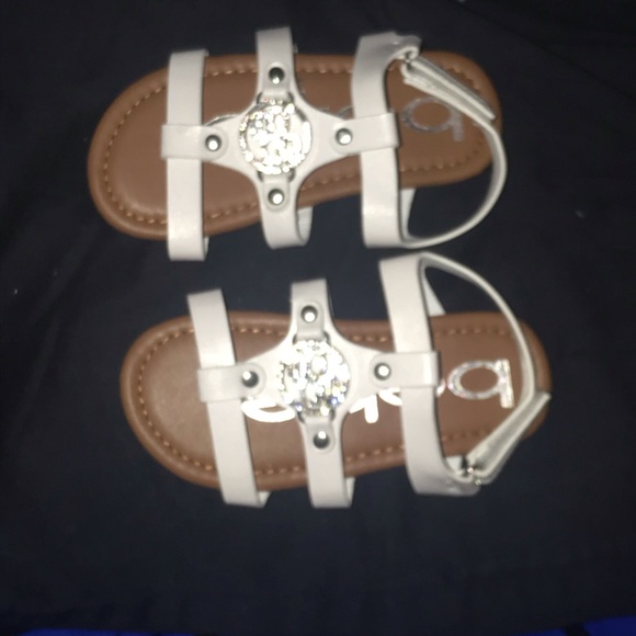 New Bebe White Sandals size 9 Rhinestone Logo Summer - Picture 13 of 16